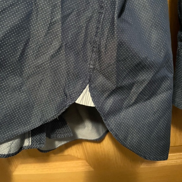 Men's Slim Fit Spread Collar Dress Shirt - Picture 12 of 16